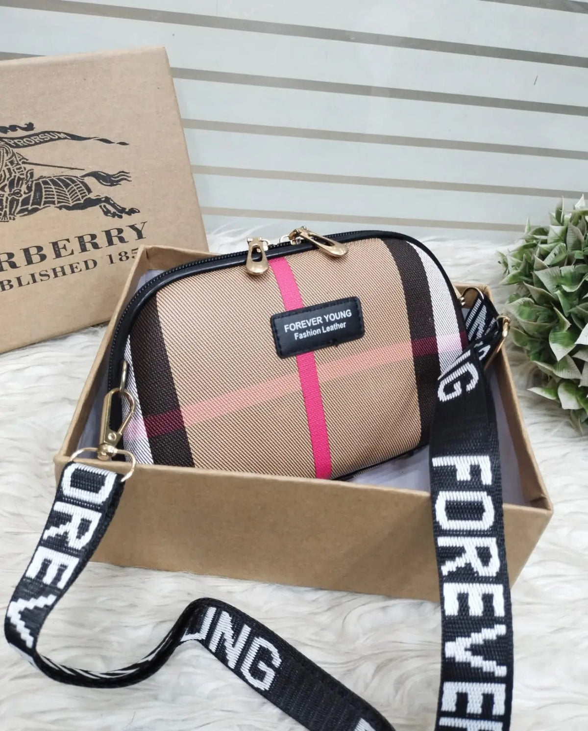 Forever young Imported Hand Clutch Collection High Quality Reviews ⭐⭐⭐⭐⭐(FREE HOME DELIVERY) Multi Collections